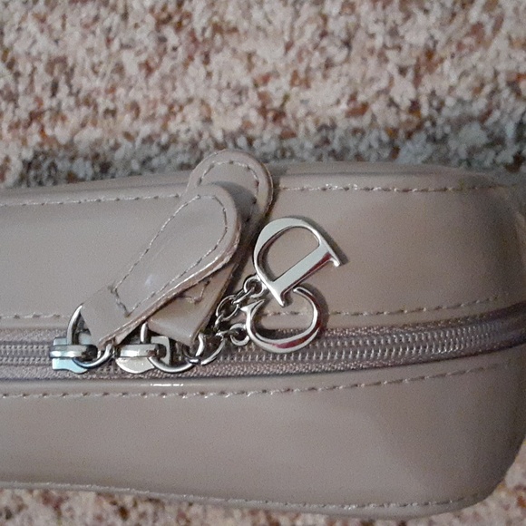 Brand new! Dior - Beauty, BAGS ONLY, NO MAKEUP INCLUDED - Picture 2 of 7